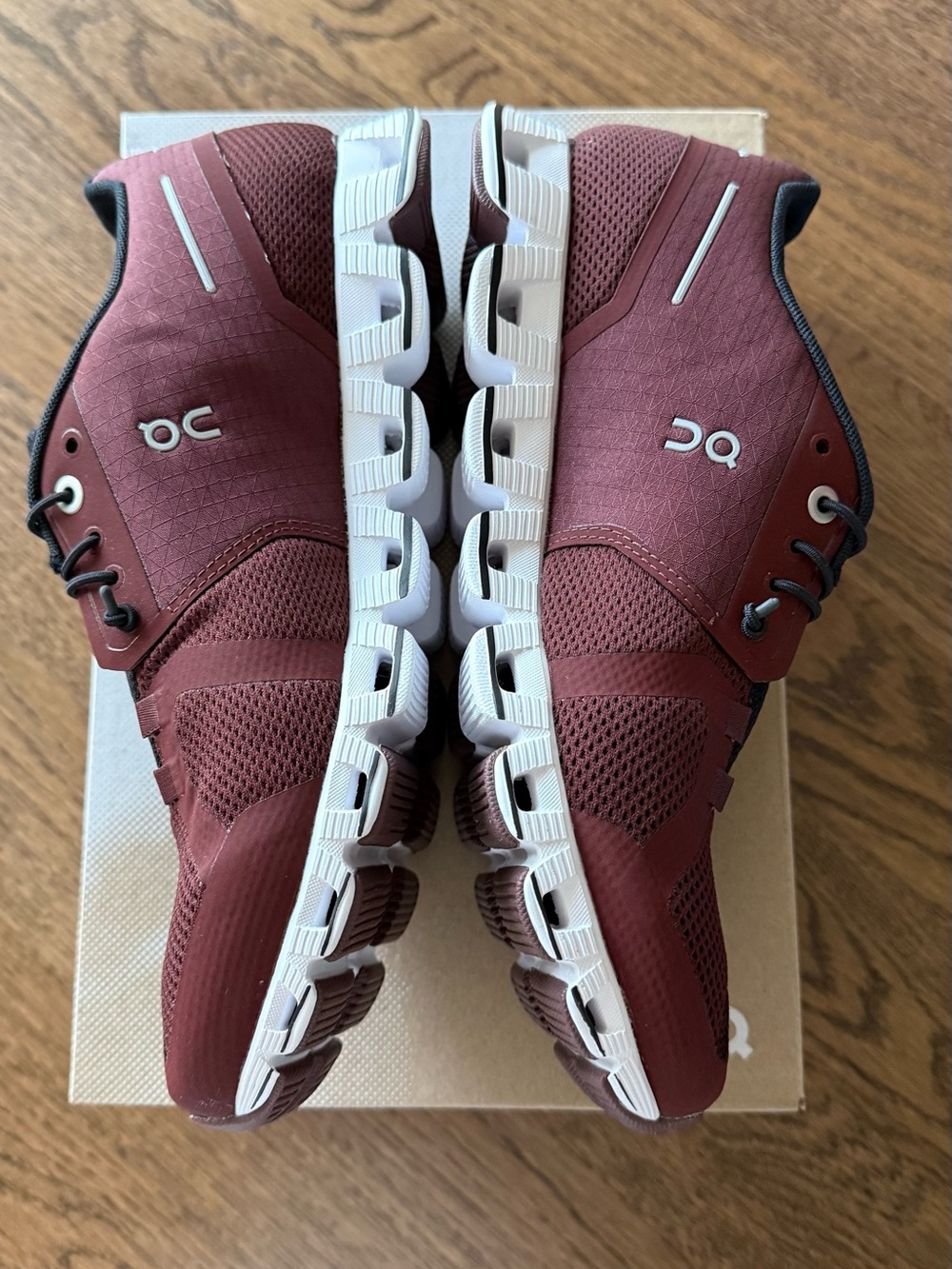 On Cloud Running Shoes Men 7/Woman 9.5 Ruby Red (Maroon) Unisex